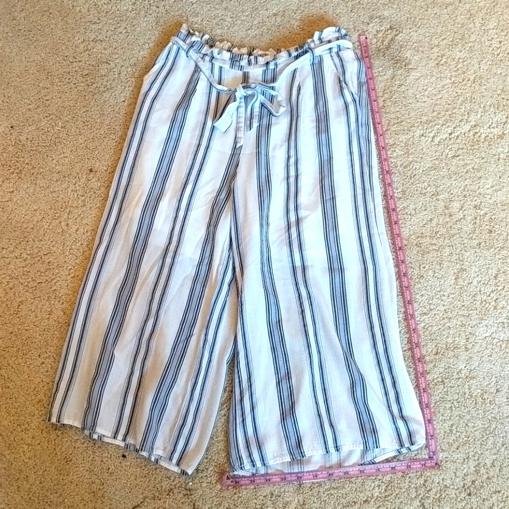 White and blue sailor stripe pants